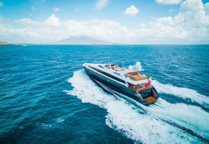 Alpha Travel Agency - Angra TOO Yacht 2 Alpha Travel Agency - Angra TOO Yacht 2
