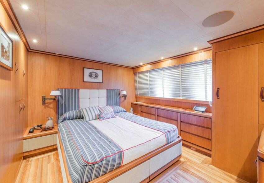 Alpha Travel Agency - Angra TOO Yacht 6 Alpha Travel Agency - Angra TOO Yacht 6