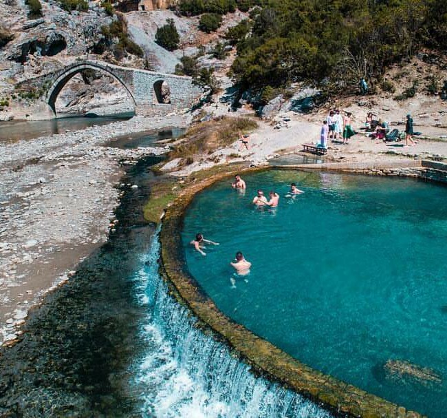 Ata Albania benja permet Ata Albania benja permet